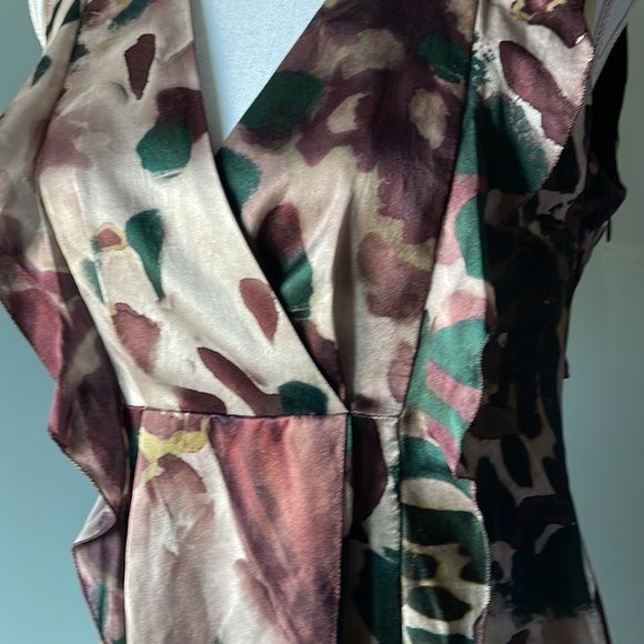 Elie Tahari 100% silk dress - Picture 4 of 8